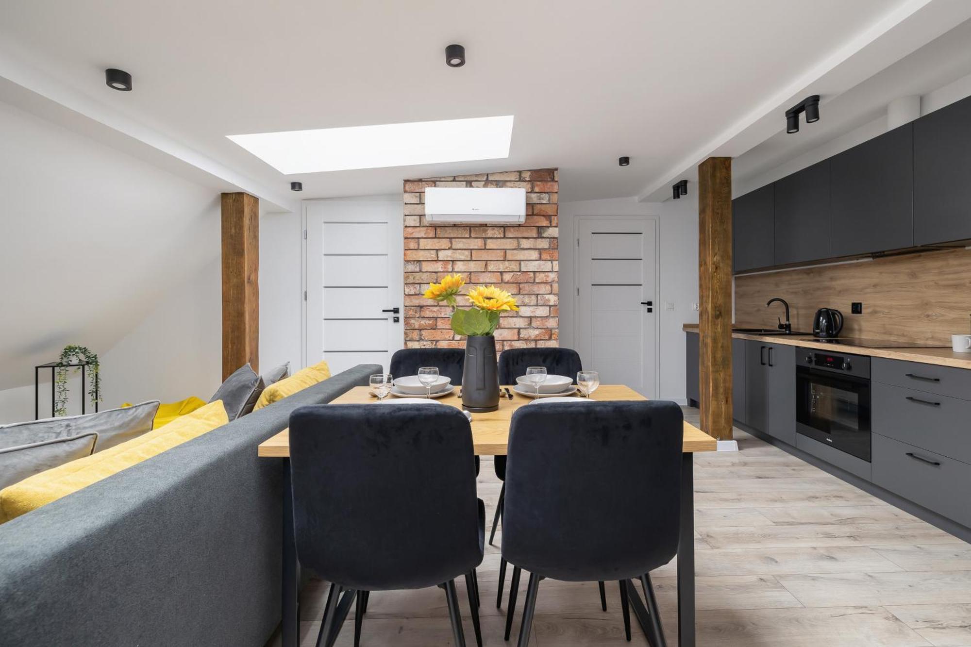 Cosy Apartments Kosciuszki Near The Main Train Station By Noclegi Renters 卡托维兹 外观 照片