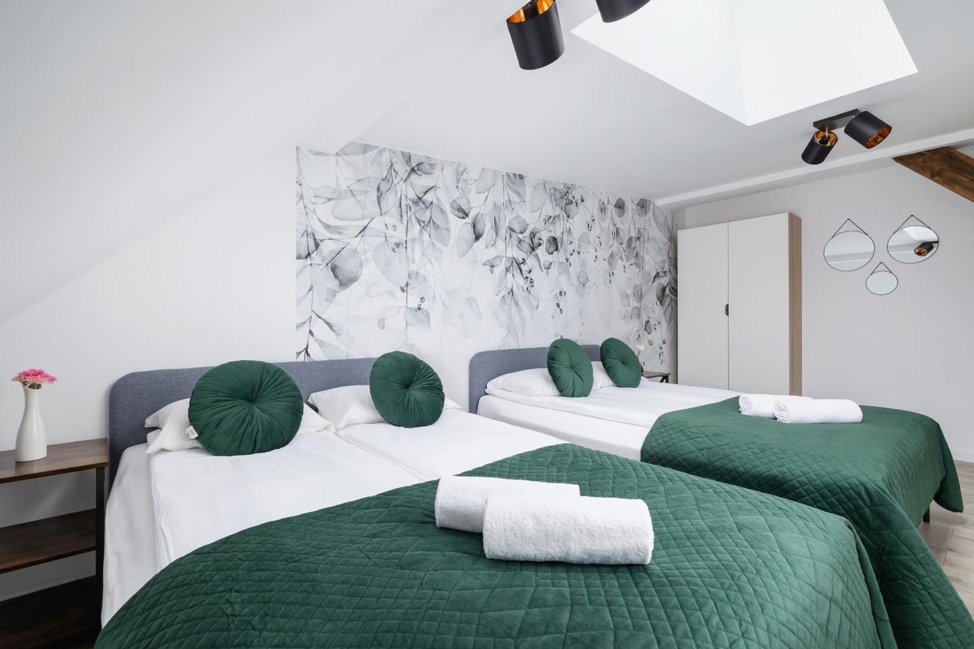 Cosy Apartments Kosciuszki Near The Main Train Station By Noclegi Renters 卡托维兹 外观 照片
