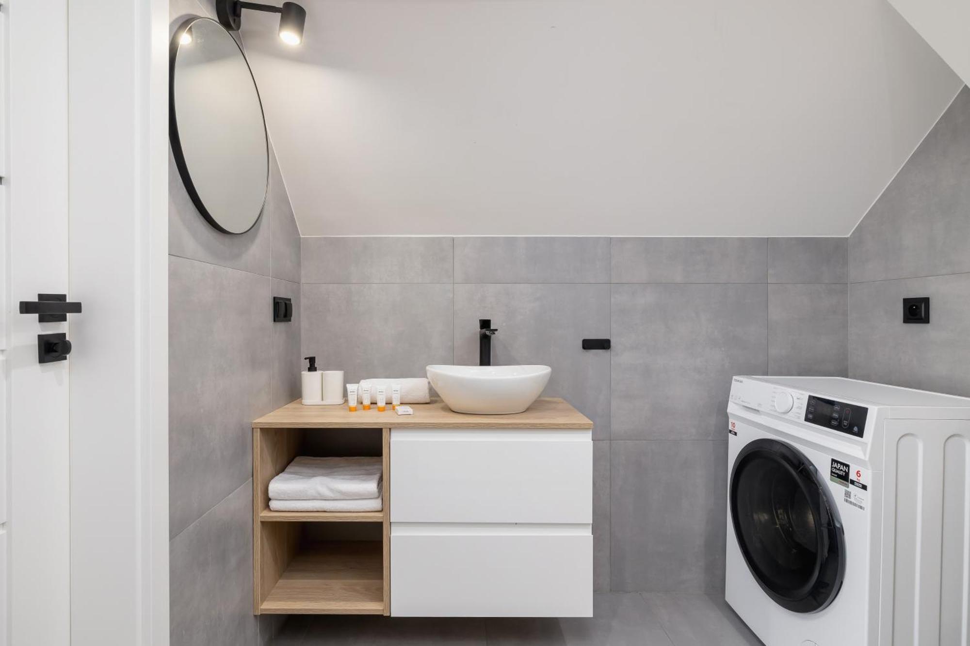Cosy Apartments Kosciuszki Near The Main Train Station By Noclegi Renters 卡托维兹 外观 照片